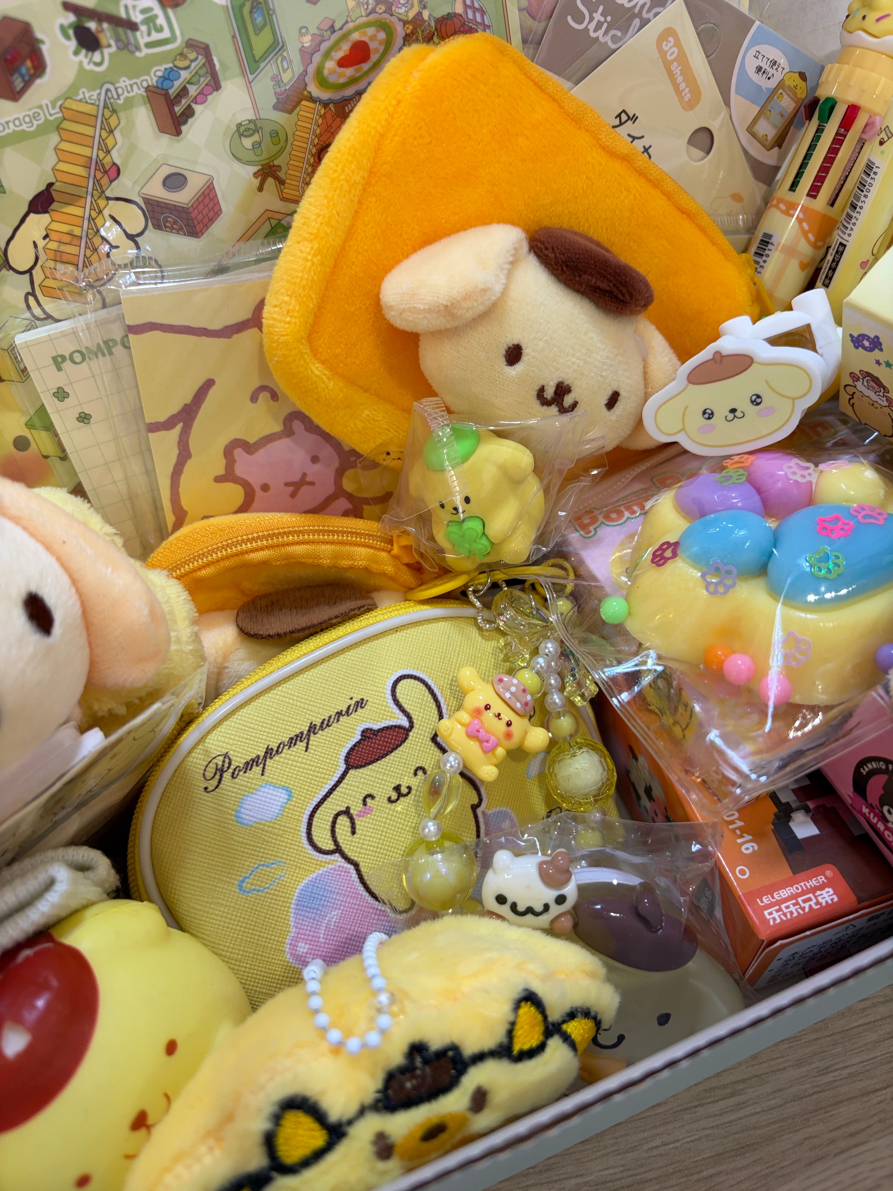 CS-03 / Pompompurin — Cleaning Shelf + Gacha
