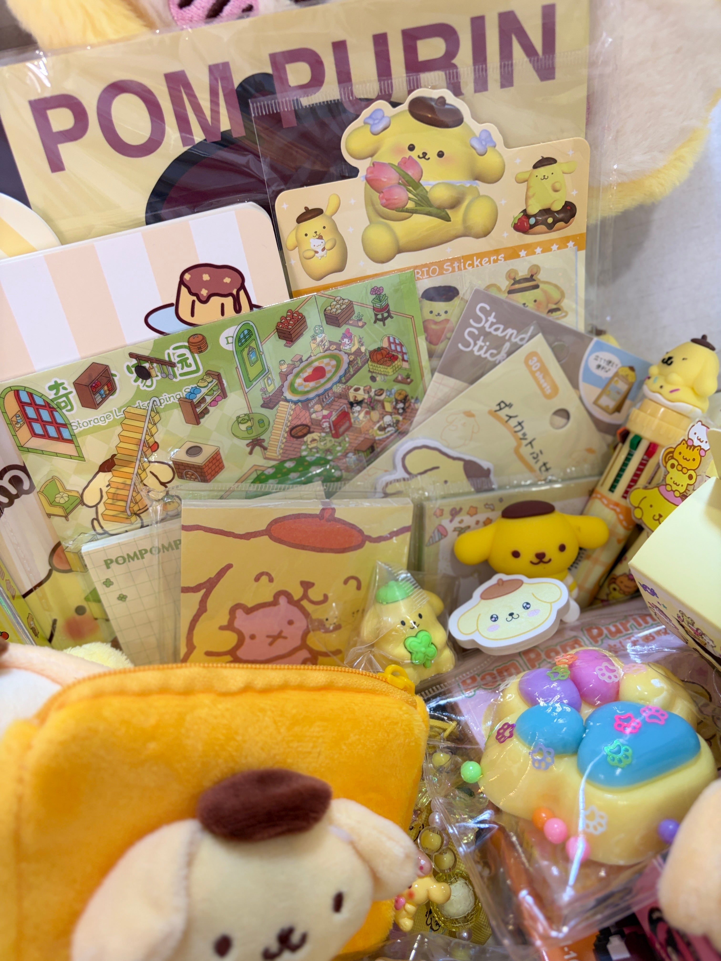 CS-03 / Pompompurin — Cleaning Shelf + Gacha