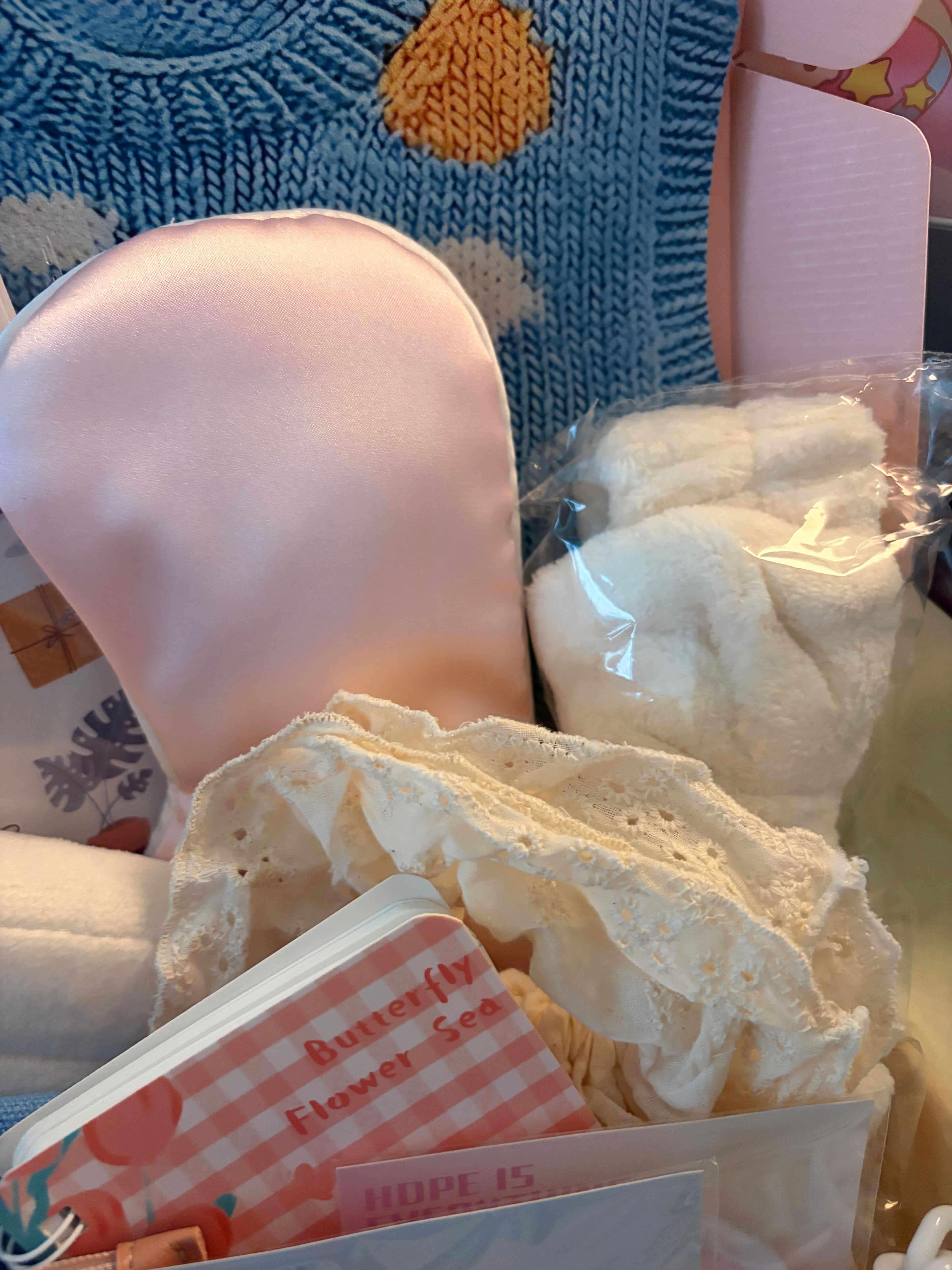 Minimal Characters Lucky Scoop